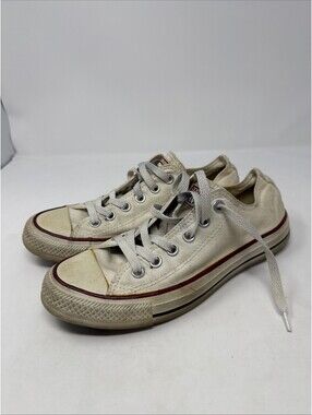 White Converse All Star Size 7.5 Shoes